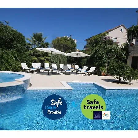 Renipol Adults Only Villa Sutivan